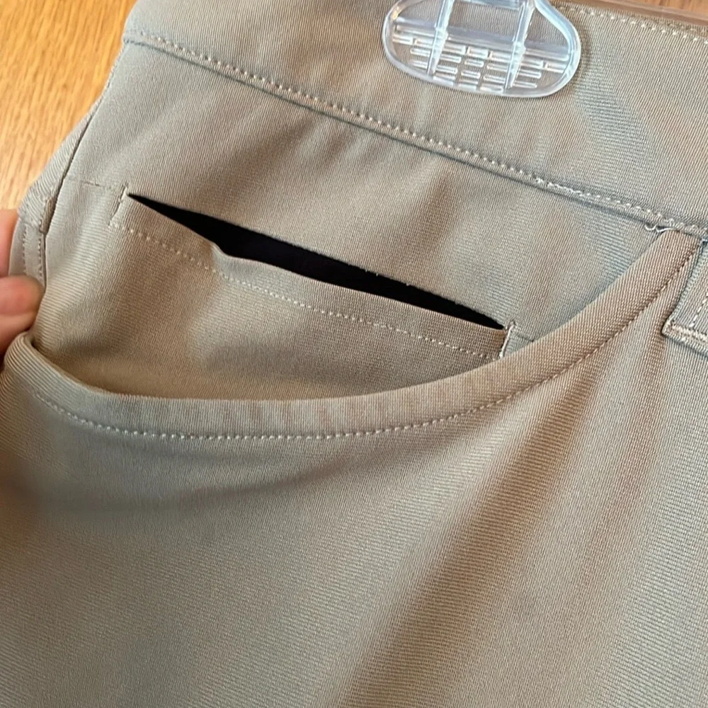Lululemon men’s slim stretch gusseted khaki ABC pants 31 x 31.5 (hemmed) EUC